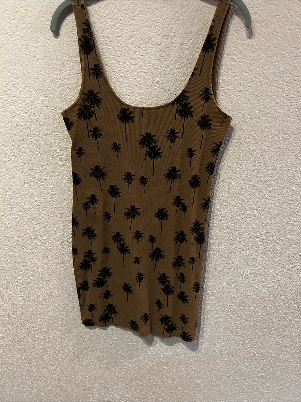 Sleeveless Brown Palm-Print Tank Top